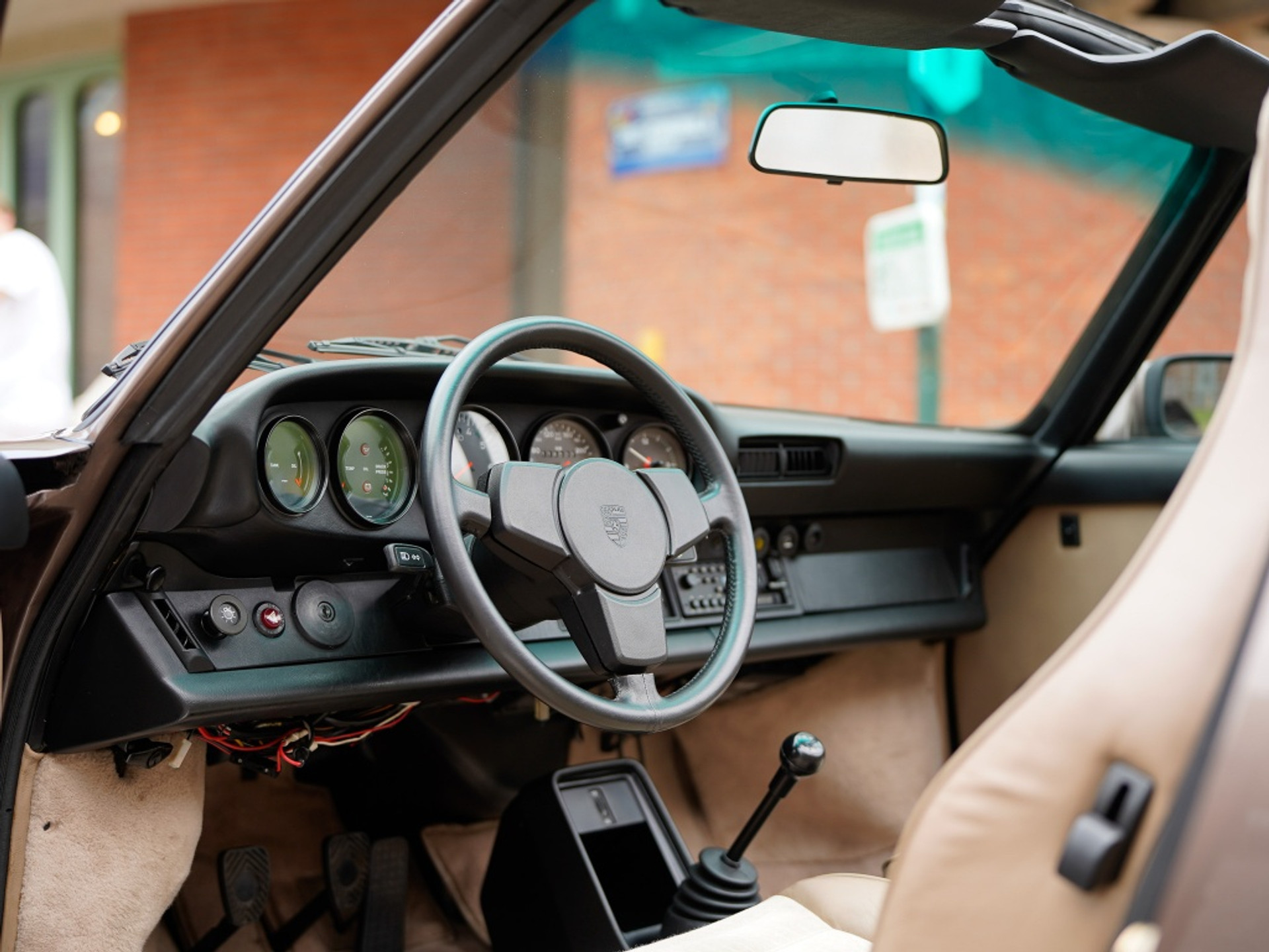 40537936-17.jpg