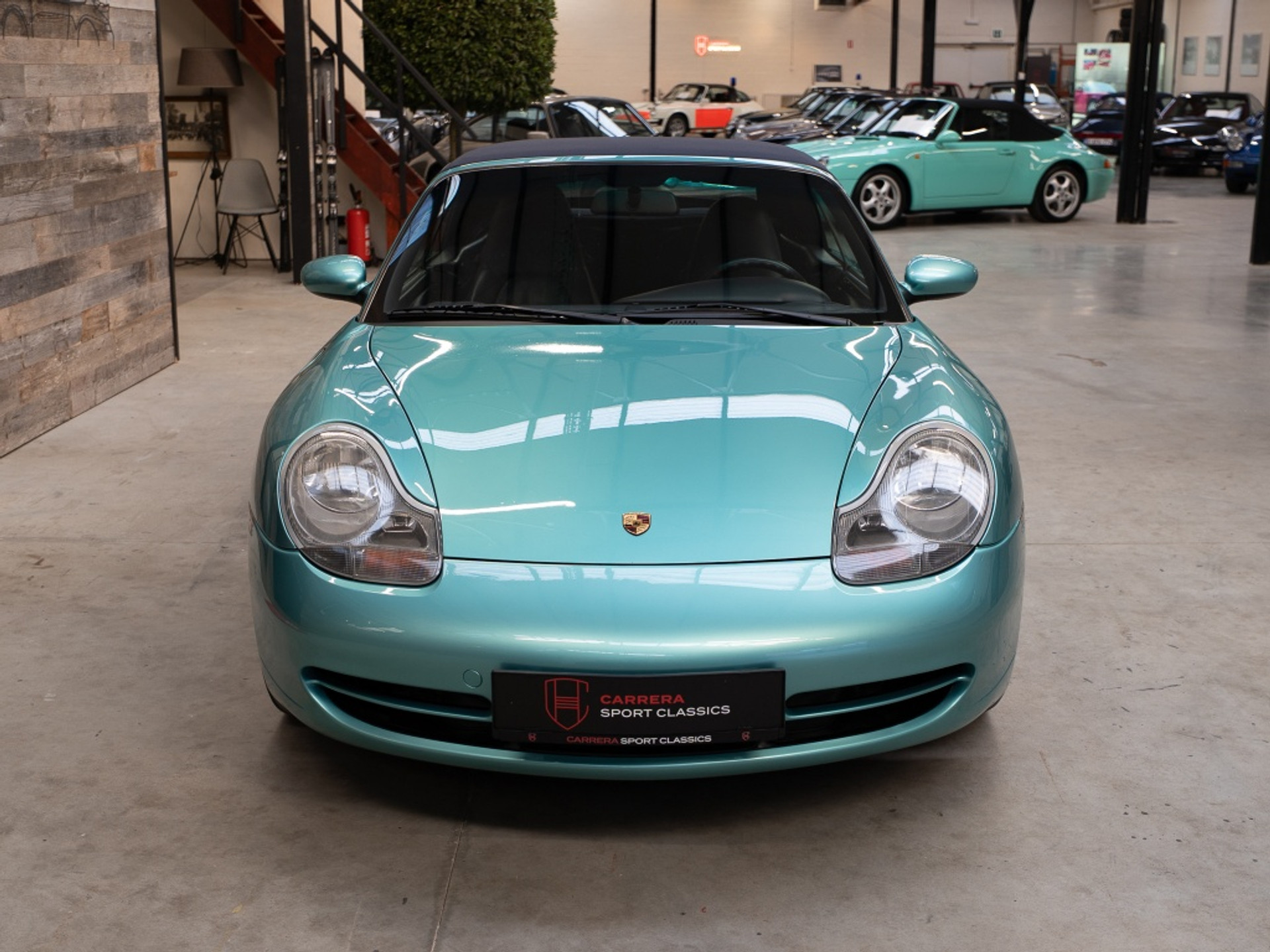42823807-19.jpg