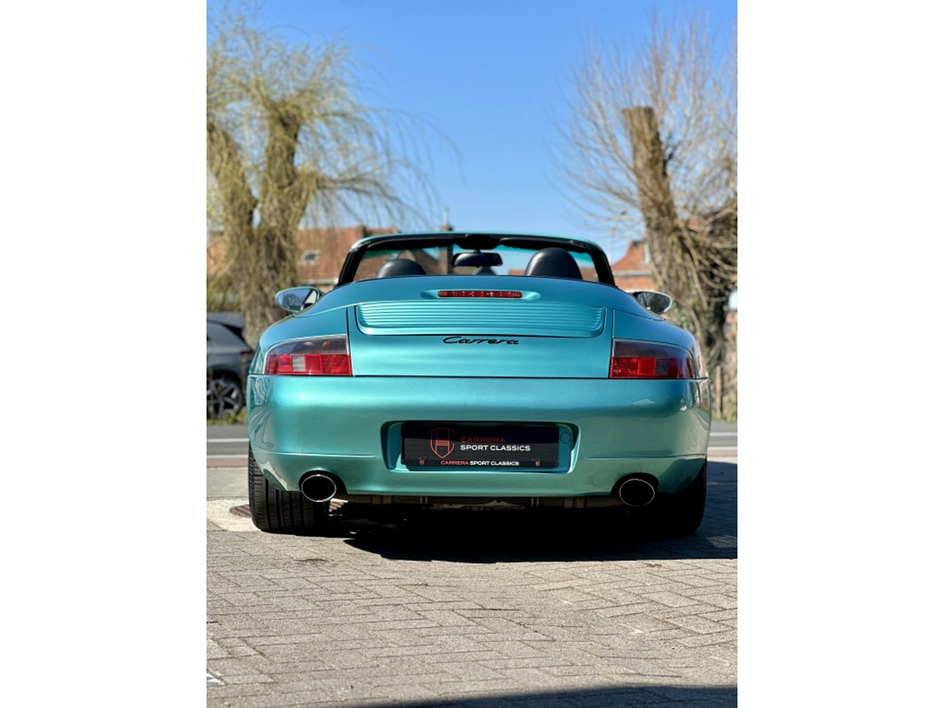 42823807-38.jpg