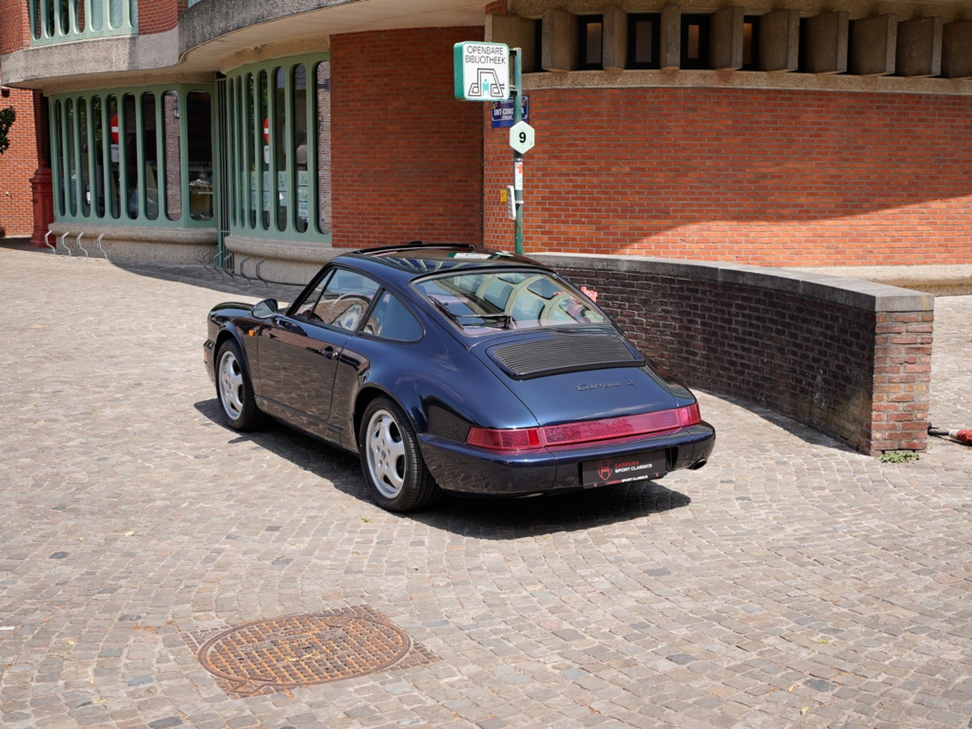 43511168-13.jpg