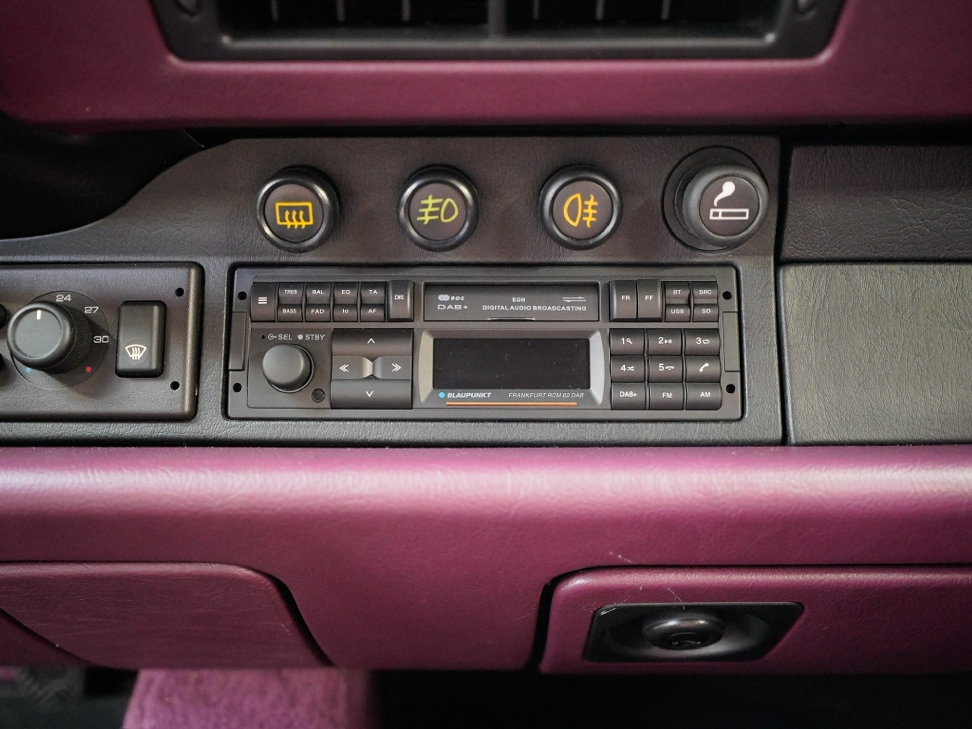 43511168-16.jpg
