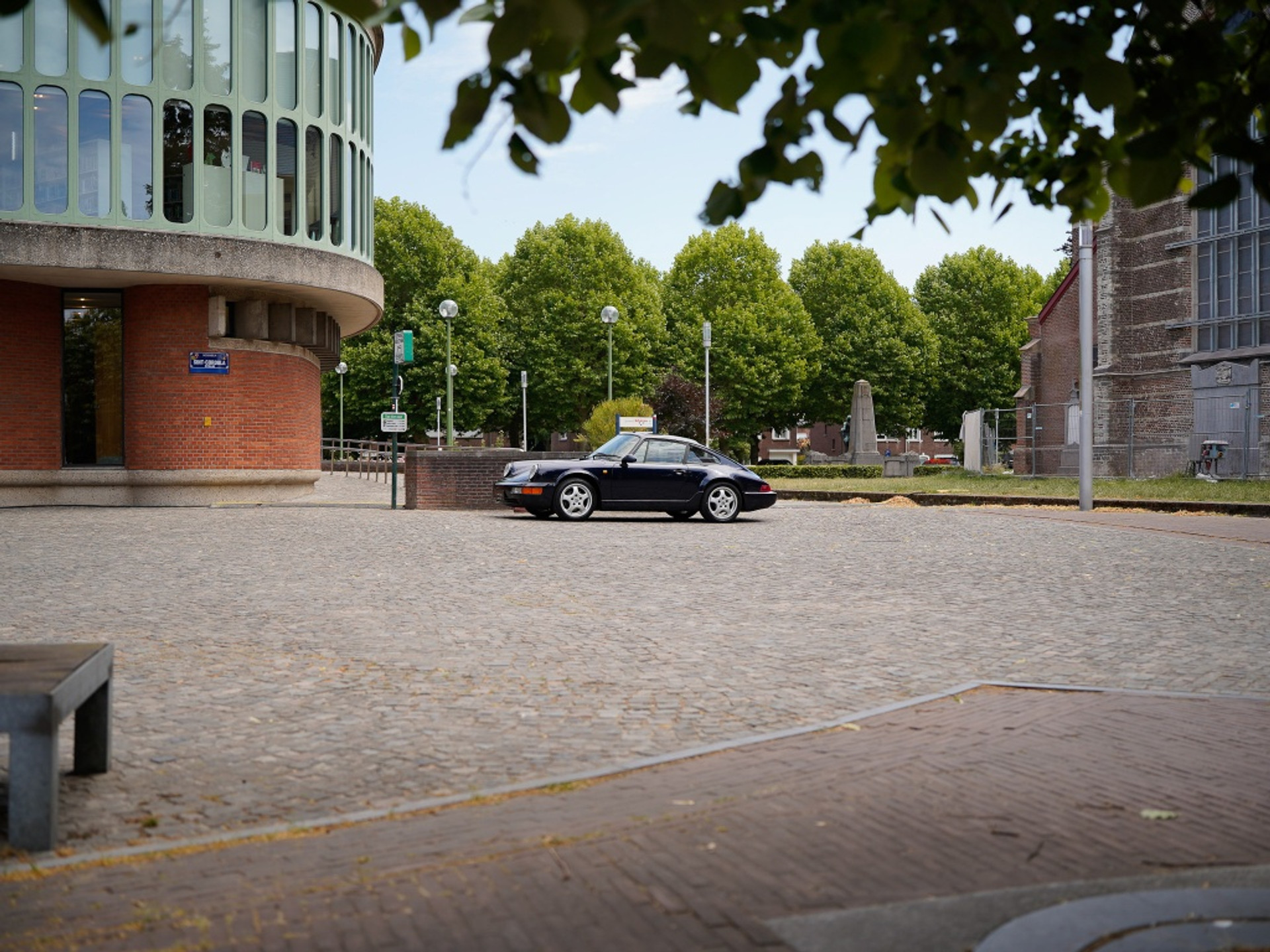 43511168-44.jpg