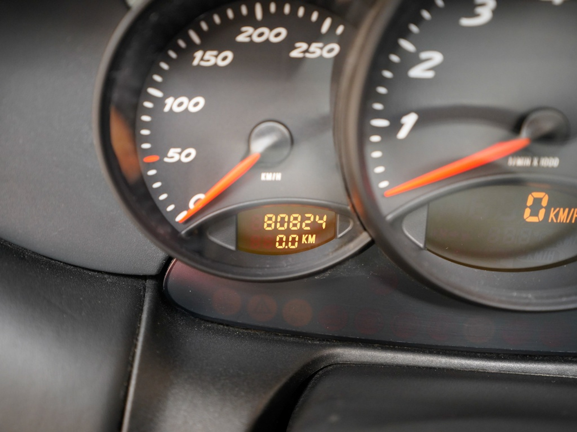 44410813-22.jpg