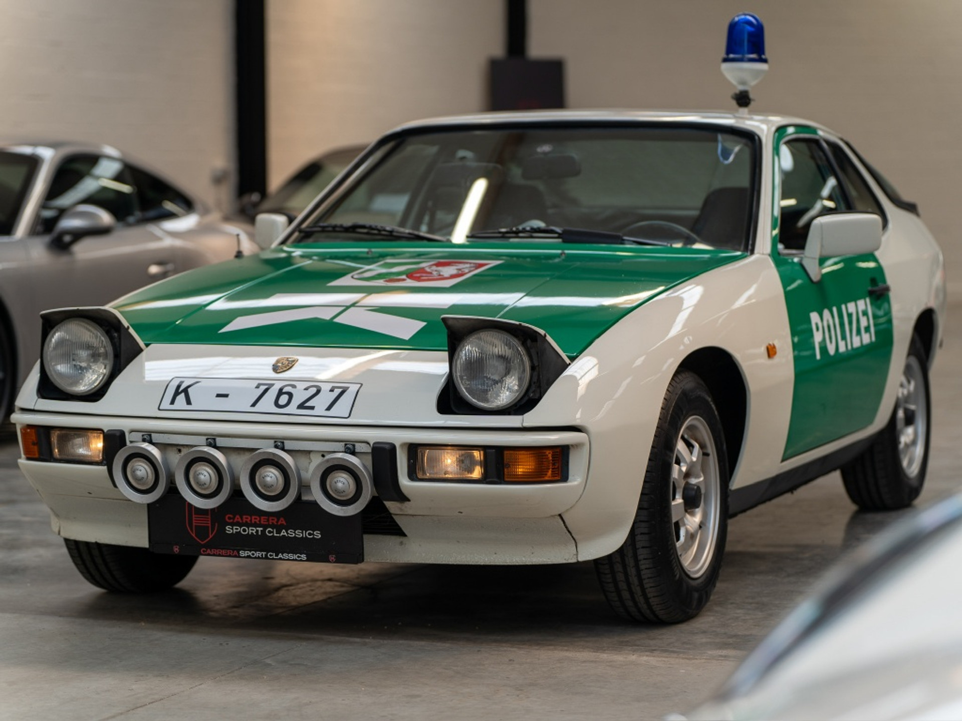 44519337-3.jpg