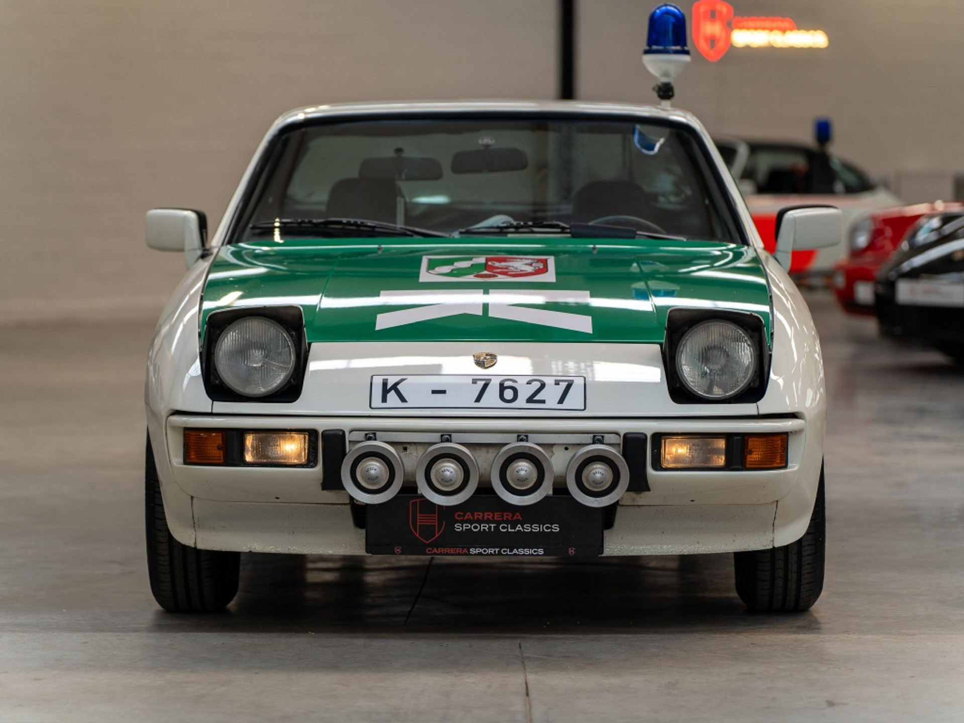 44519337-4.jpg