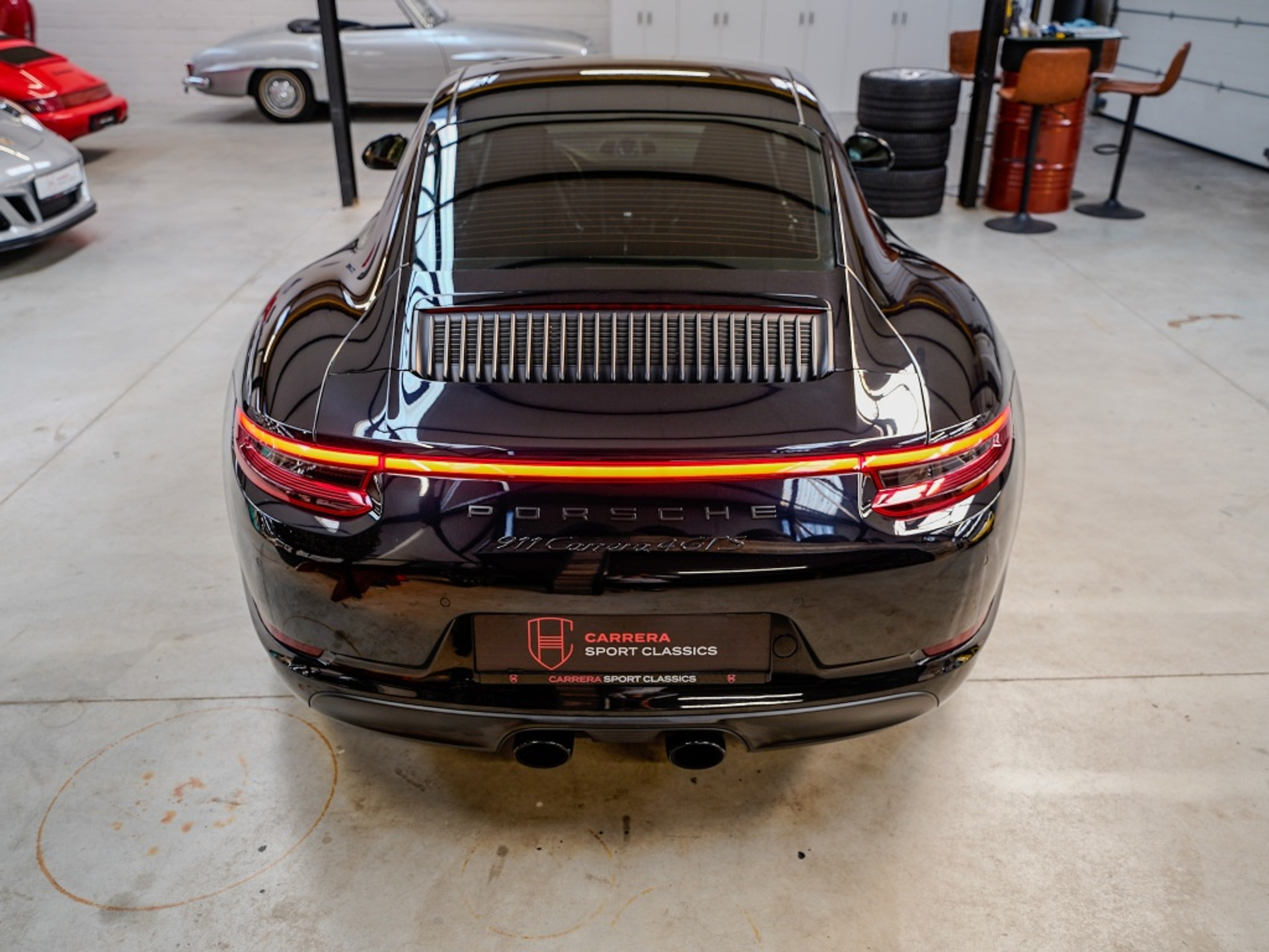 45056482-5.jpg