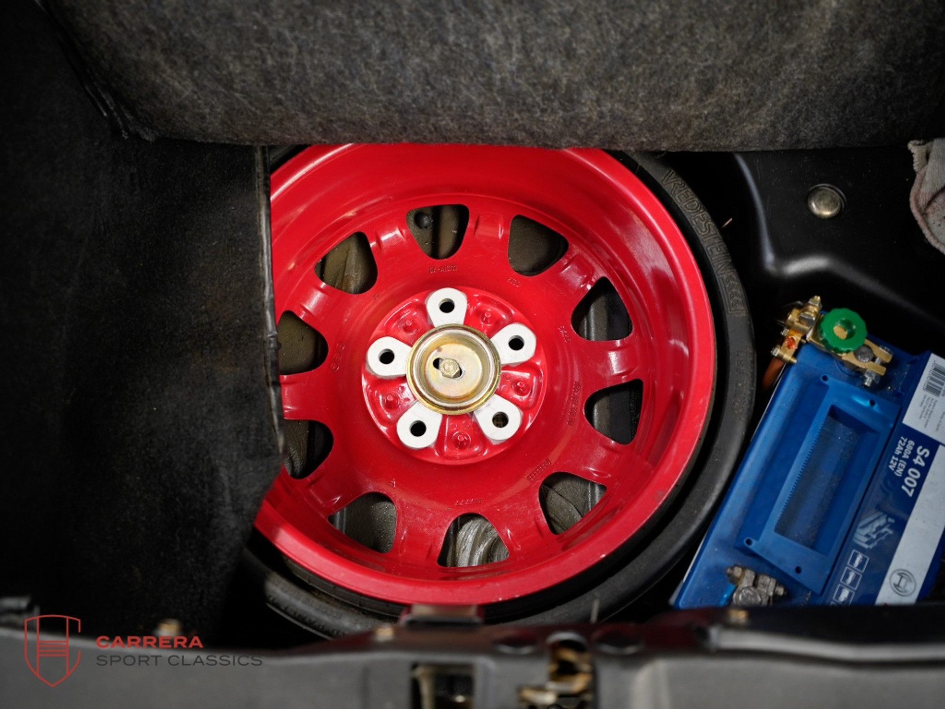 46564920-26.jpg