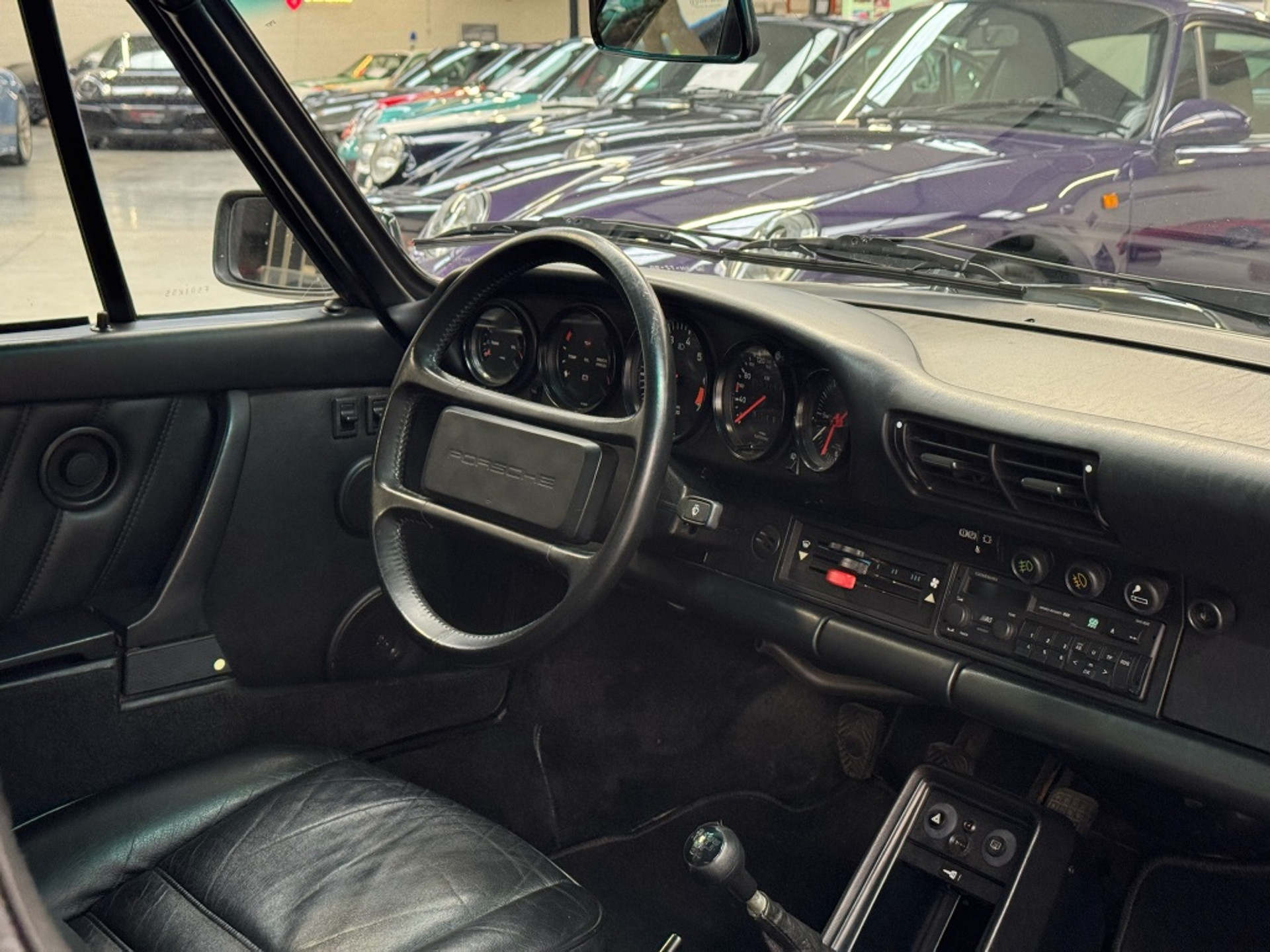 46784868-10.jpg