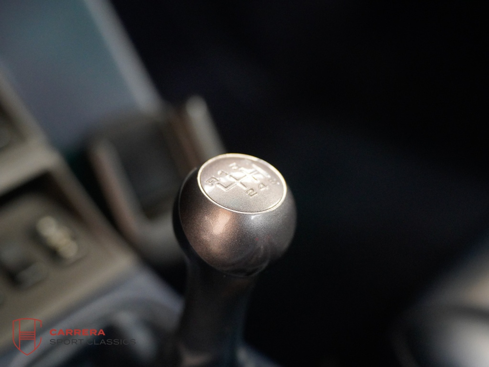 47975118-10.jpg