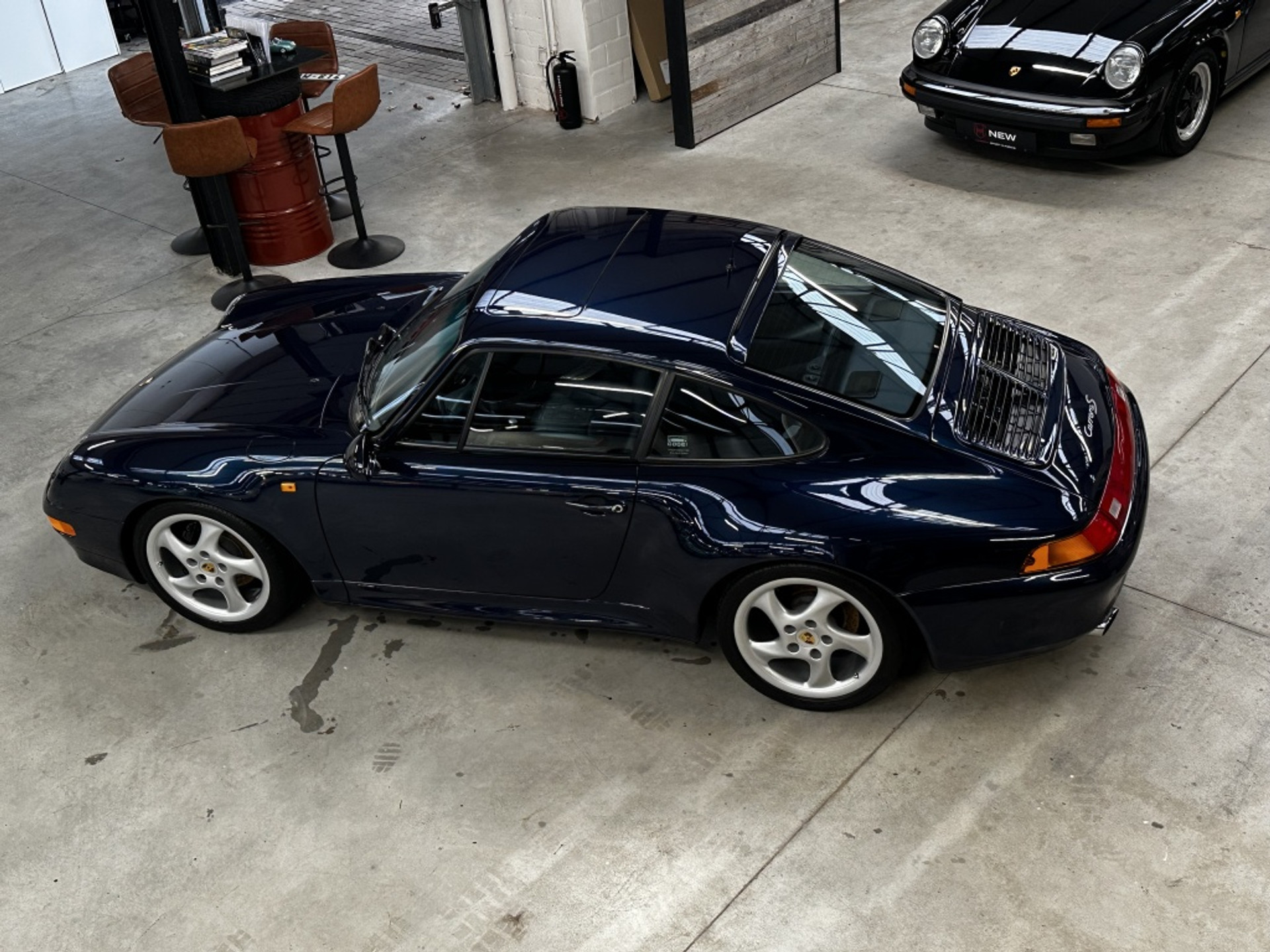 47975118-7.jpg