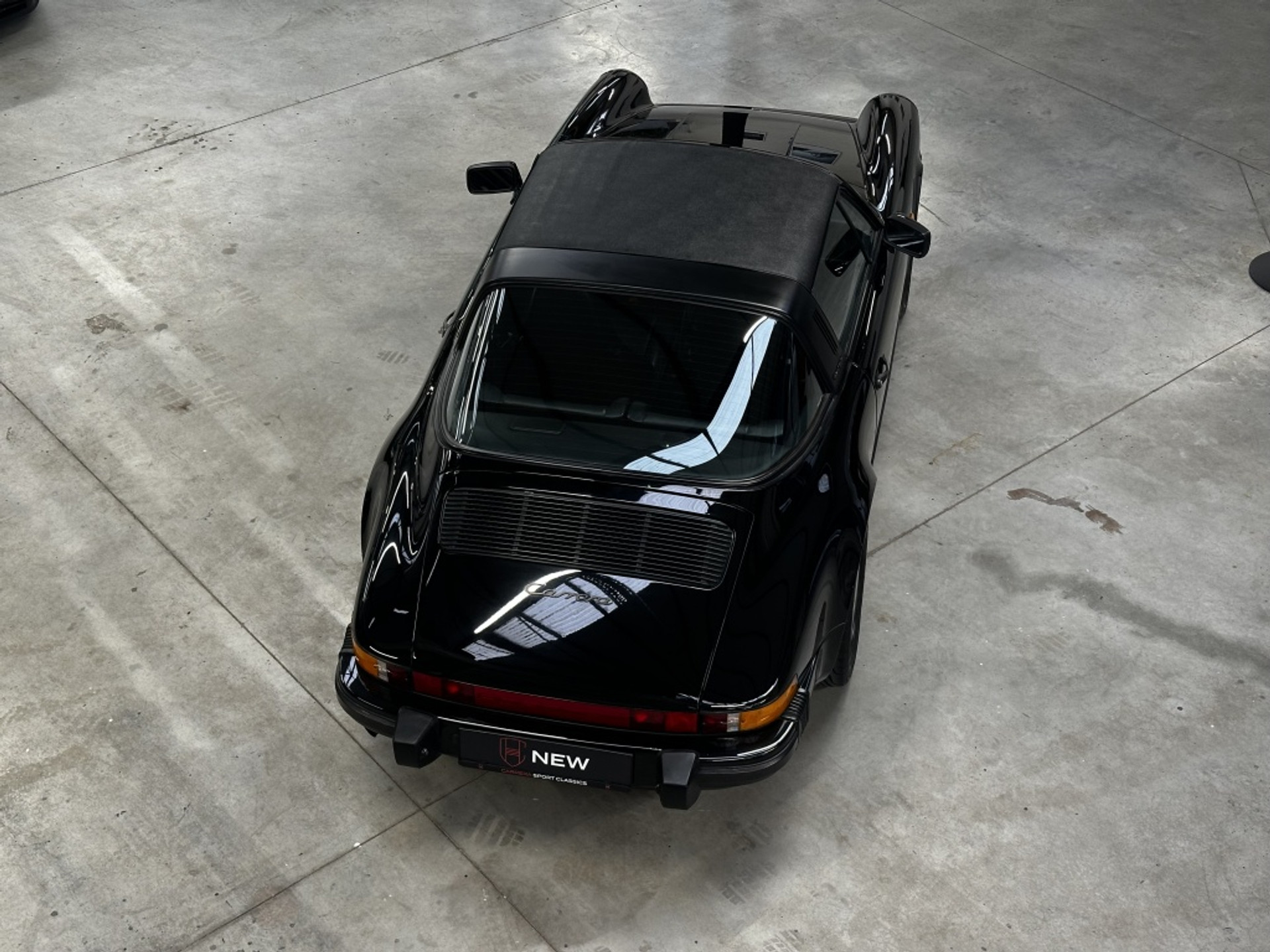 48076830-5.jpg